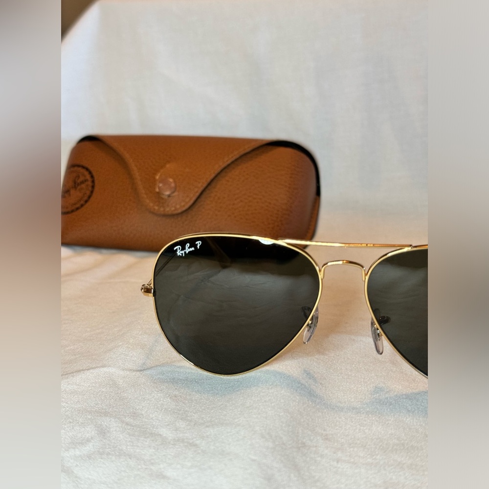 RAY BAN Aviator Sunglasses